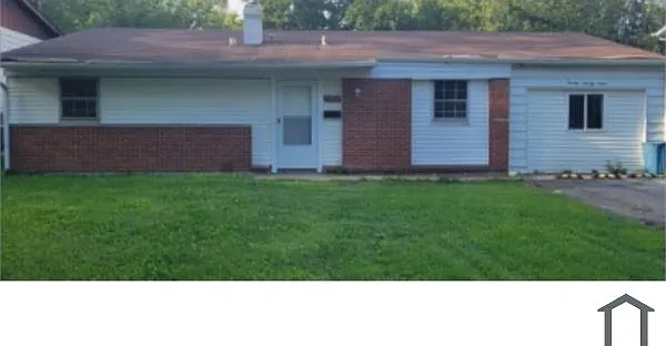 4 bed, $1,800 — Photo 1