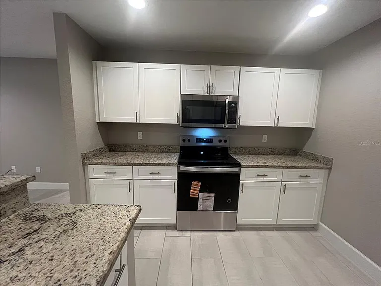 12073 Henley Ave — Photo 15
