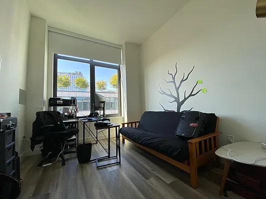 Rented by EXR | media 7