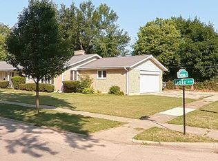 200 Dole Ave, Crystal Lake, IL 60014