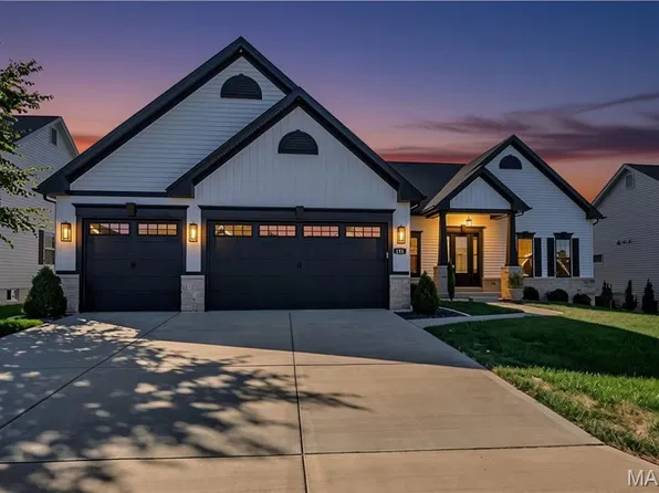 121 Eagle Estates Dr, Lake Saint Louis, MO 63367