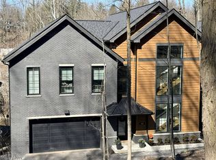 188 Cleveland St, Chagrin Falls, OH