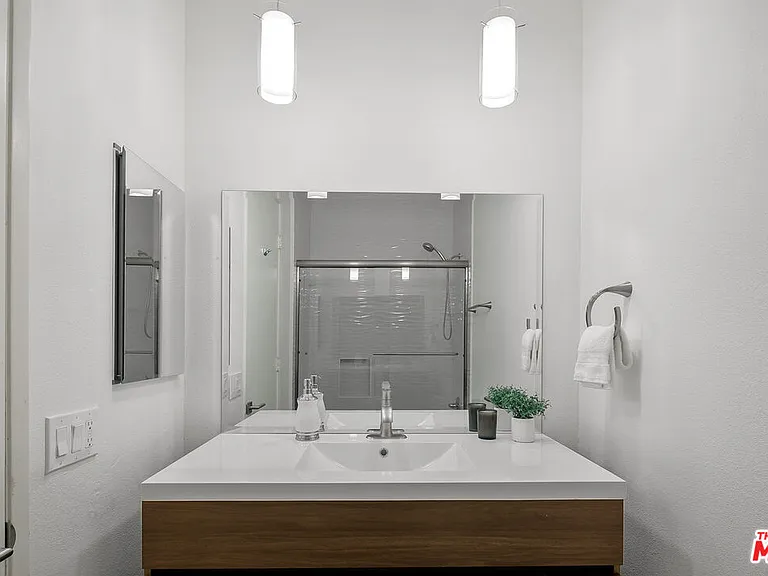 1506 S Bentley Ave #308 — Photo 20