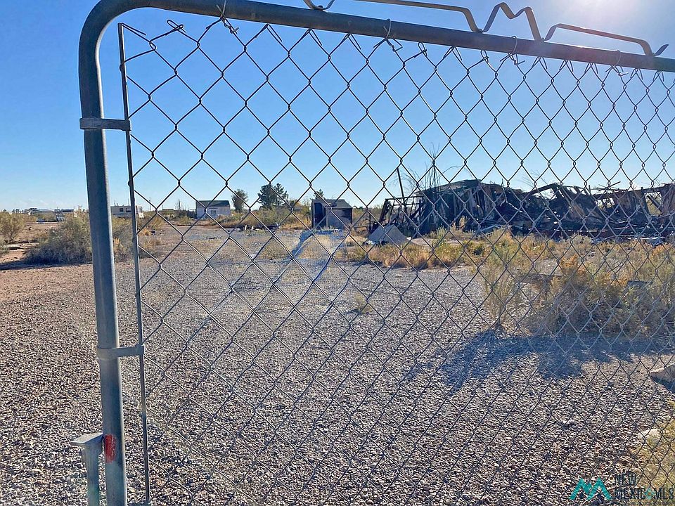 1st image of 26 White Mountain Rd
