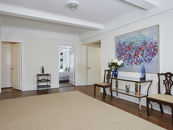 2nd image of 50 E 77th St APT 3B