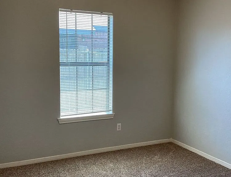 3906 Hitchrock Dr #B — Photo 16