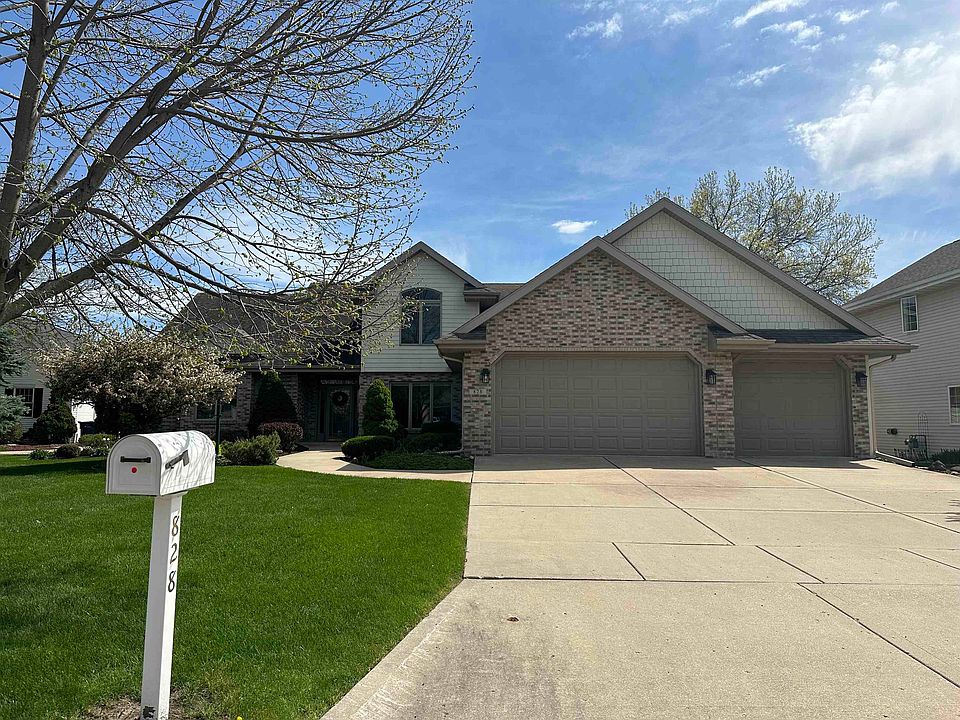 1st image of 828 Sentinel Dr