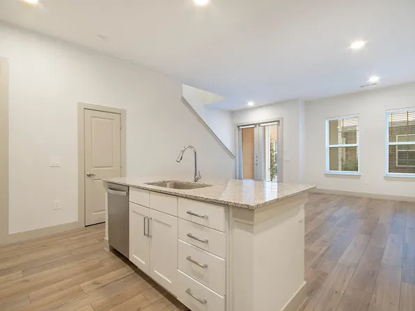 4705 W Spring Creek Pkwy, Plano, TX 75024