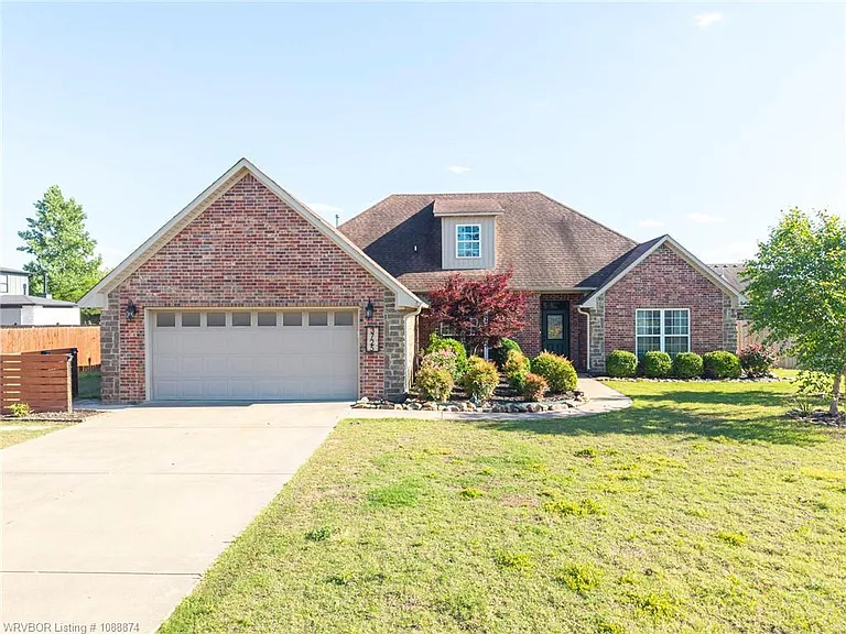 3725 Colfax Way — Photo 1