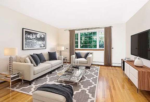3rd image of 5467 Fieldston Rd #1