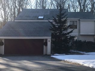 8 Violette Cir, Shrewsbury, MA 01545