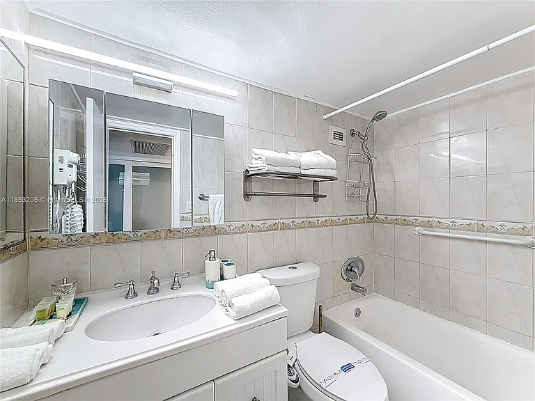19201 Collins Ave #610 — Photo 24