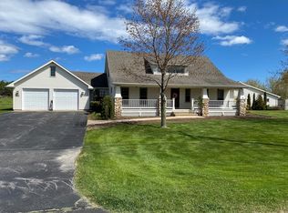 950 Cove Rd, Sturgeon Bay, WI 54235