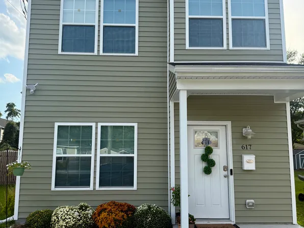 617 Downing St, Hampton, VA 23661
