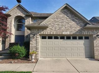19728 Driftwood Dr, Clinton Township, MI 48038