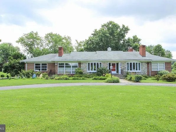 18015 Muncaster Rd, Rockville, MD 20855