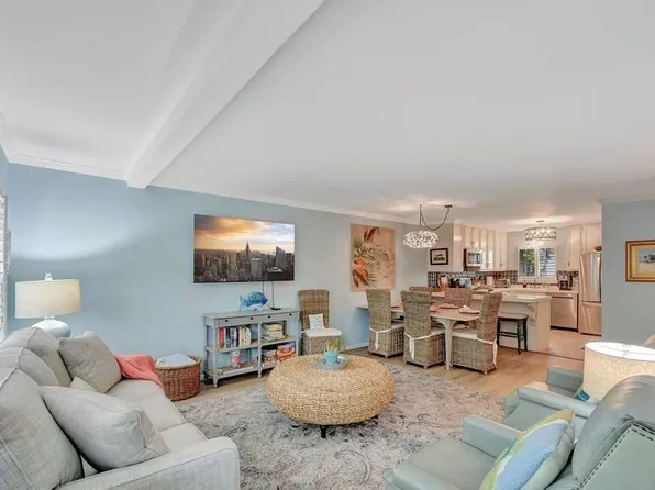 1517 Wood Ave, Saint Simons Island, GA 31522