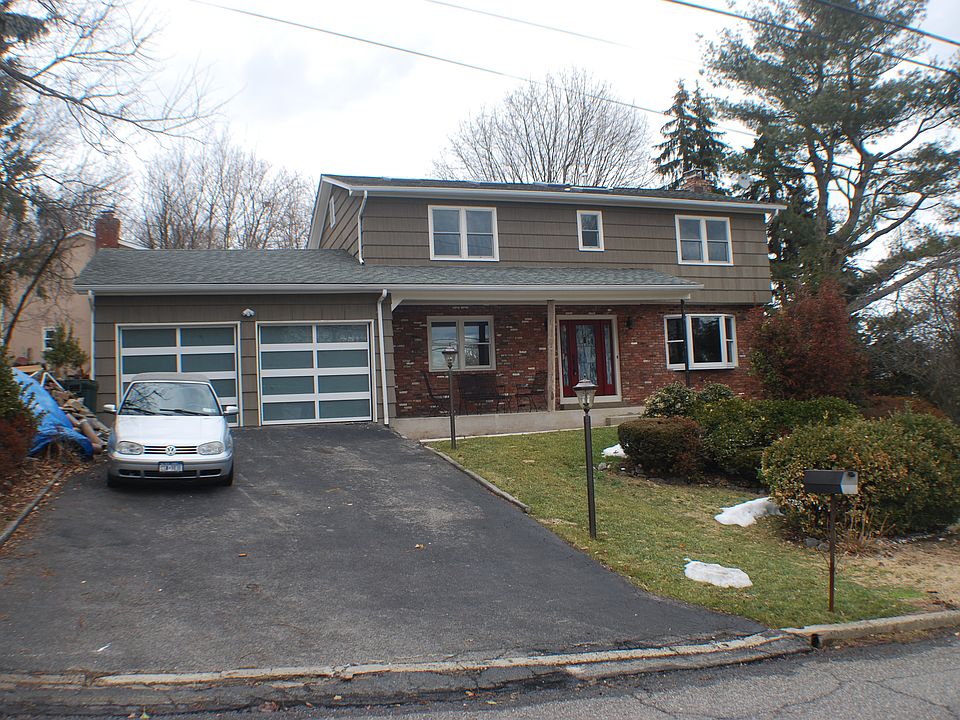 1st image of 13 McKenna Pl