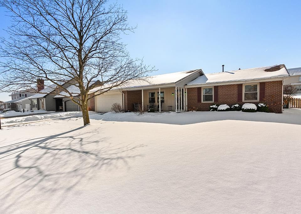 1st image of 933 Woodview Dr