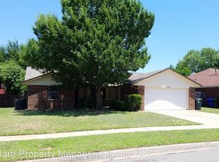 1409 Peach Tree Ln, Norman, OK 73071