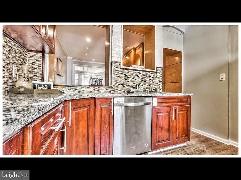 1209 S Ellwood Ave — Photo 17