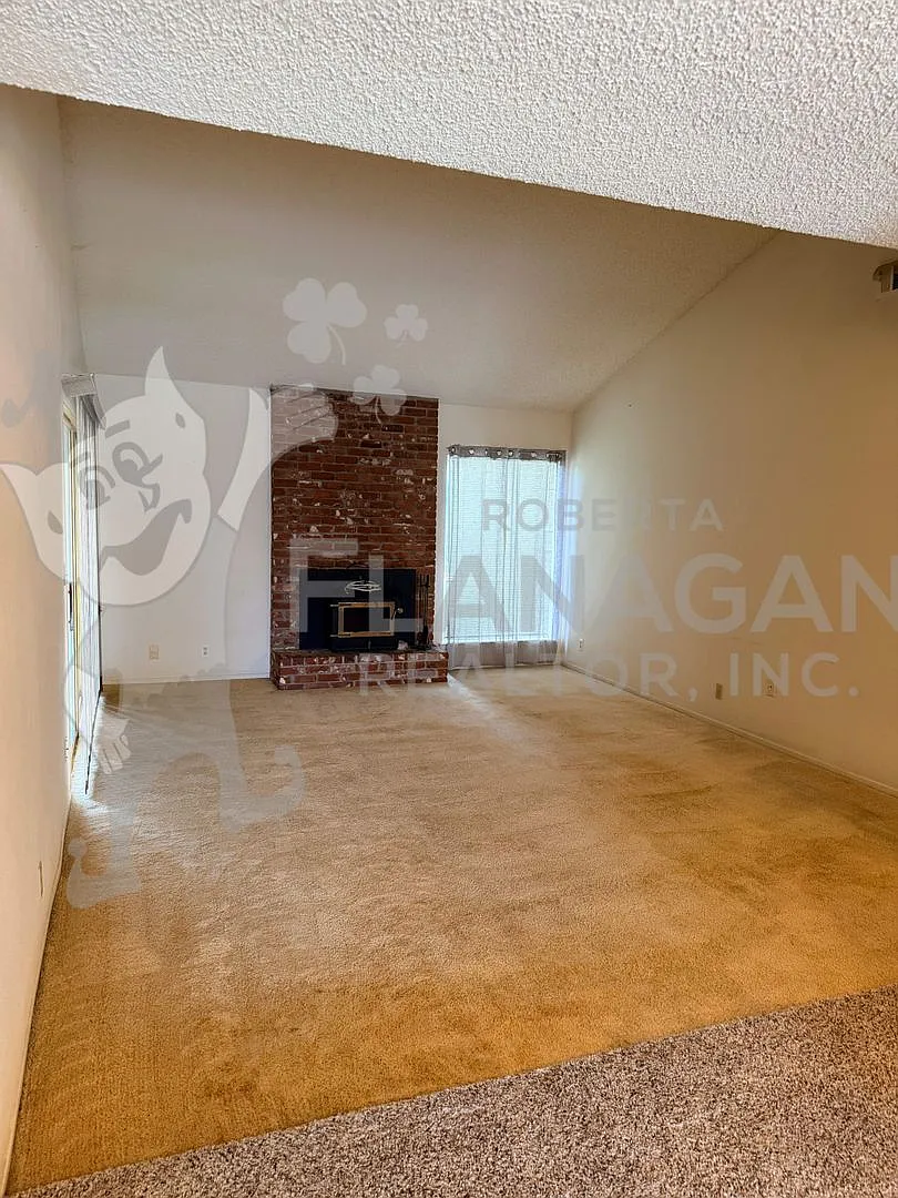 3 Bedroom/ 2 Bathroom Home — Photo 4