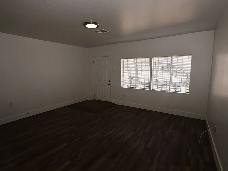 1007 C St #1 — Photo 3