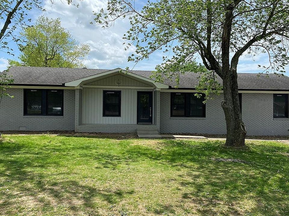 1st image of 2092 Pinewood Ln