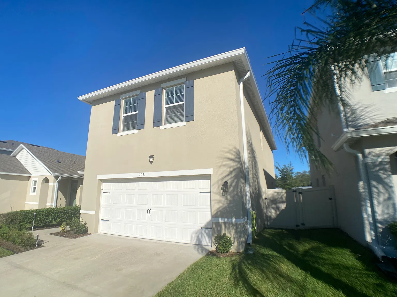 4 bed, 2.5 bath, 2250 sqft, $2,650 — Photo 2