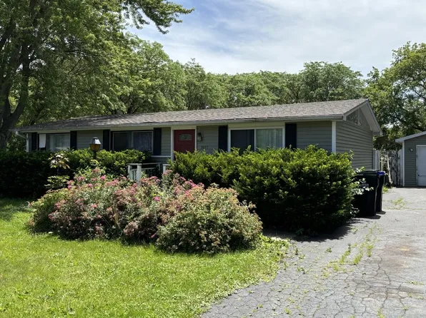 3611 Fillmore Rd, Johnsburg, IL 60051