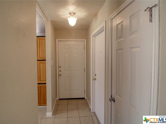 3rd image of 2207 Carousel Dr