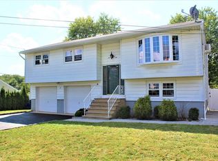 7 Lamar Ave, Edison, NJ 08820