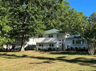 2105 Johnson Rd, Louisville, KY 40245