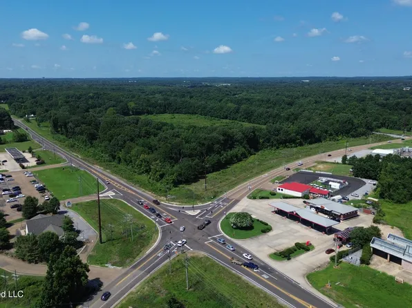 1725 Highway 51, Madison, MS 39110