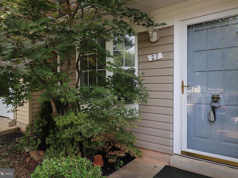 1st image of 27 Southall Ct
