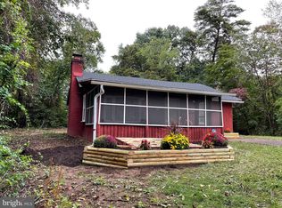 207 Raging River Rd, Falling Waters, WV 25419