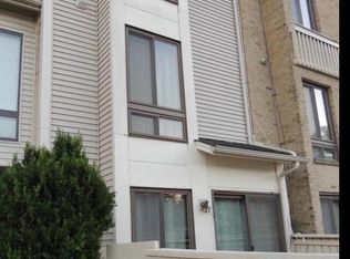 10126 Ridgeline Dr, Montgomery Village, MD 20886