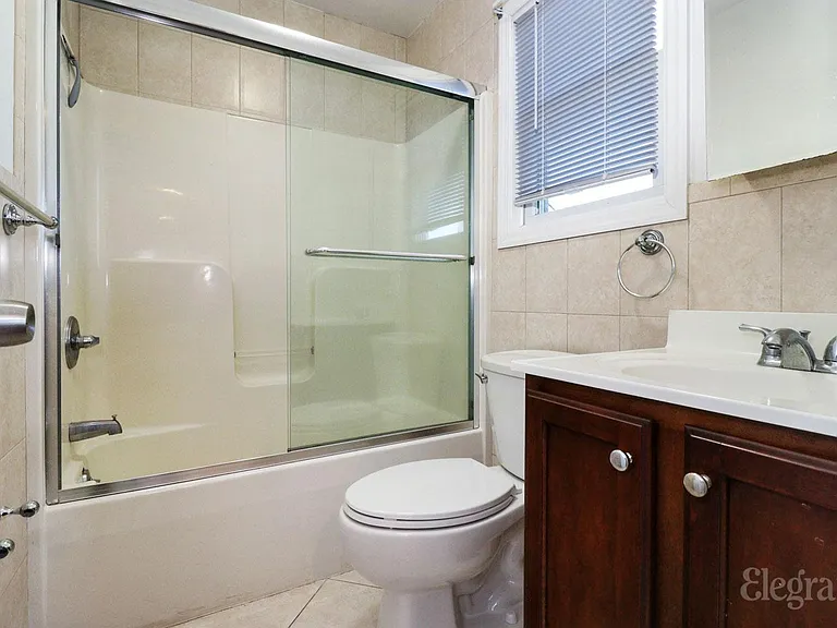 36 Devoe St — Photo 6