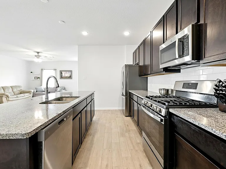 15219 Faushard Ln — Photo 5