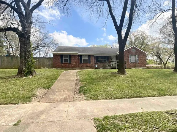 3370 Debby St, Memphis, TN 38127