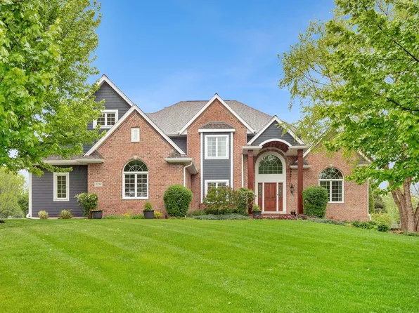 1259 Mary Hill CIRCLE, Hartland, WI 53029