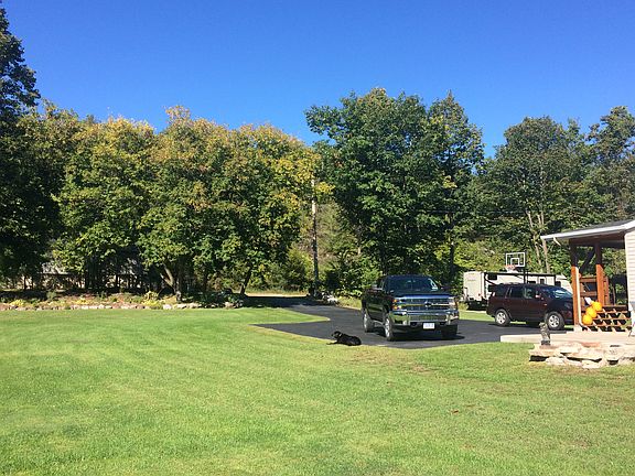 Side lawn toward front