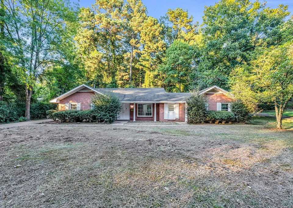 706 Park Cir