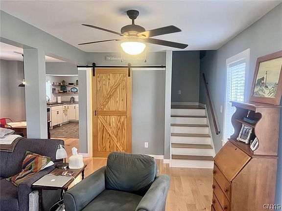 4th image of 3681 Causeway Rd
