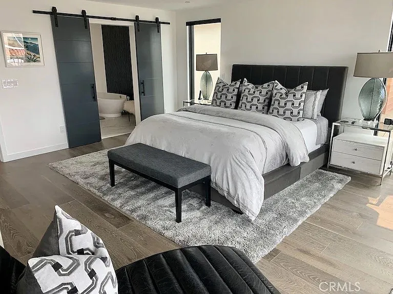 116 W Channel Islands Blvd — Photo 28