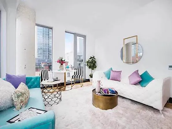 42-22 27th St #1701, Long Island City, NY 11101