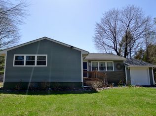 9 Sunset Dr, Andover, NJ 07821