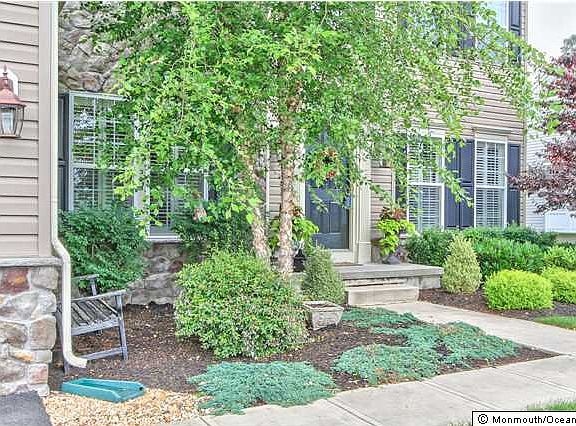 2nd image of 20 Carriage Way