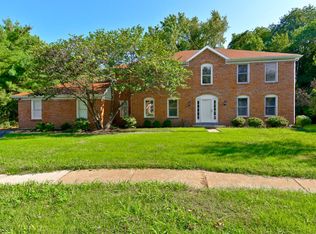 212 Brayhill Ct, Chesterfield, MO 63017