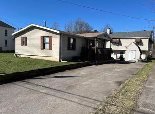 135 Camden Ave, Buckhannon, WV 26201